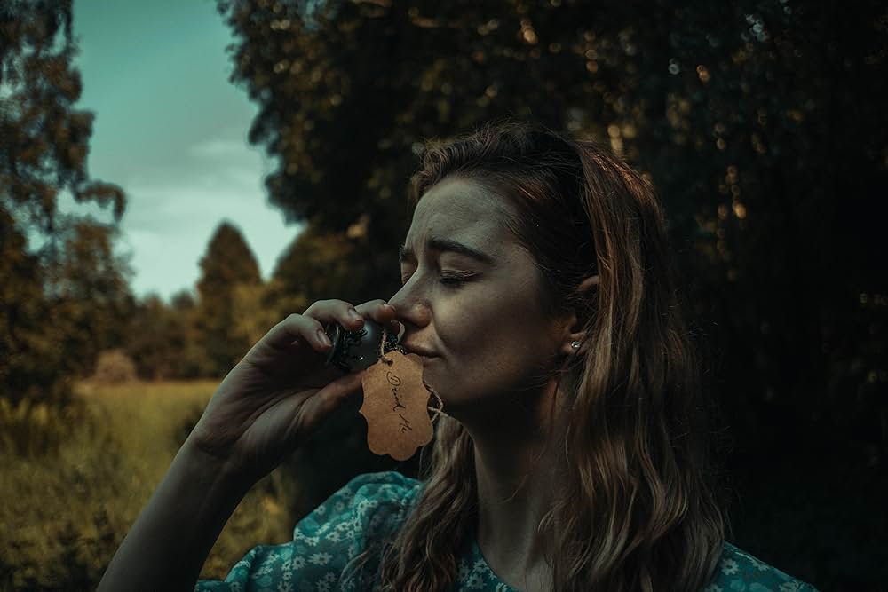 邪悪な国のアリスの画像