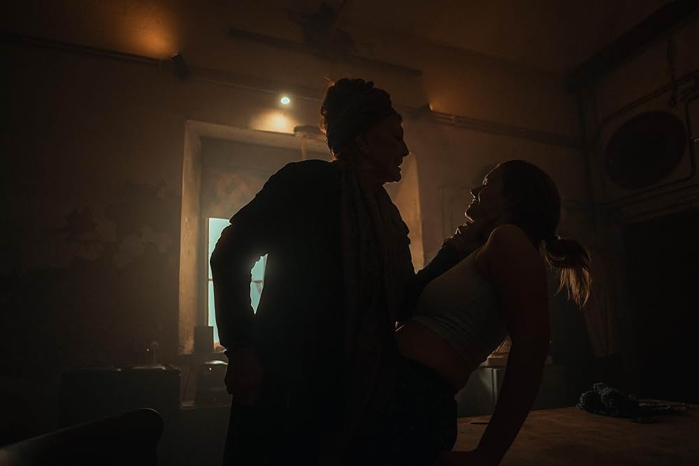 邪悪な国のアリスの画像