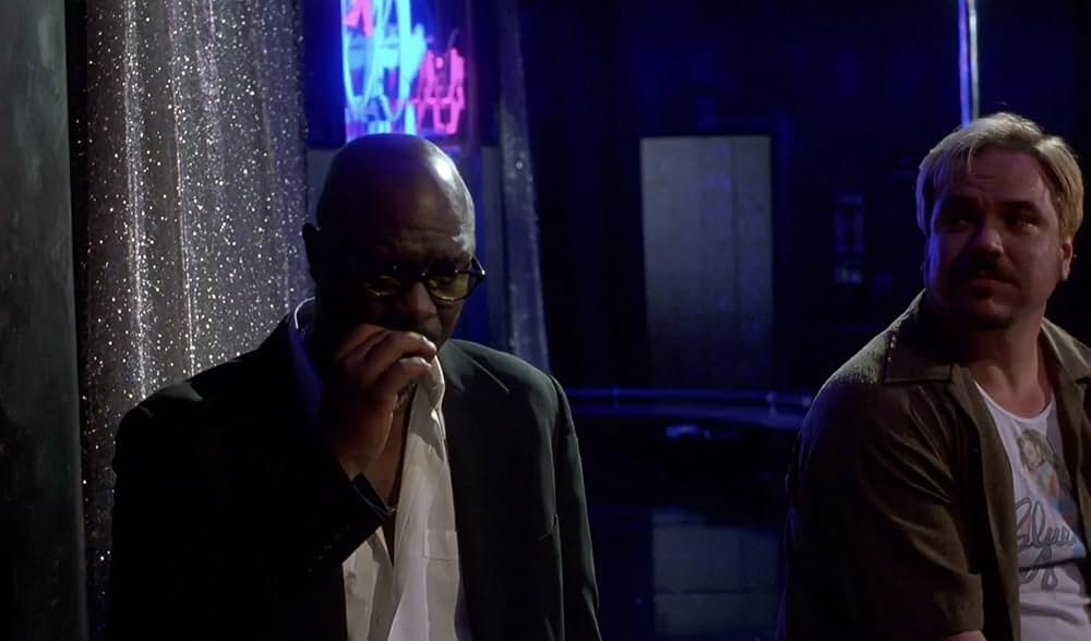 ブルー・イグアナの夜の画像