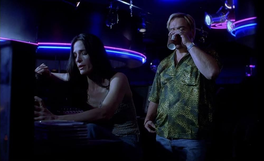 ブルー・イグアナの夜の画像