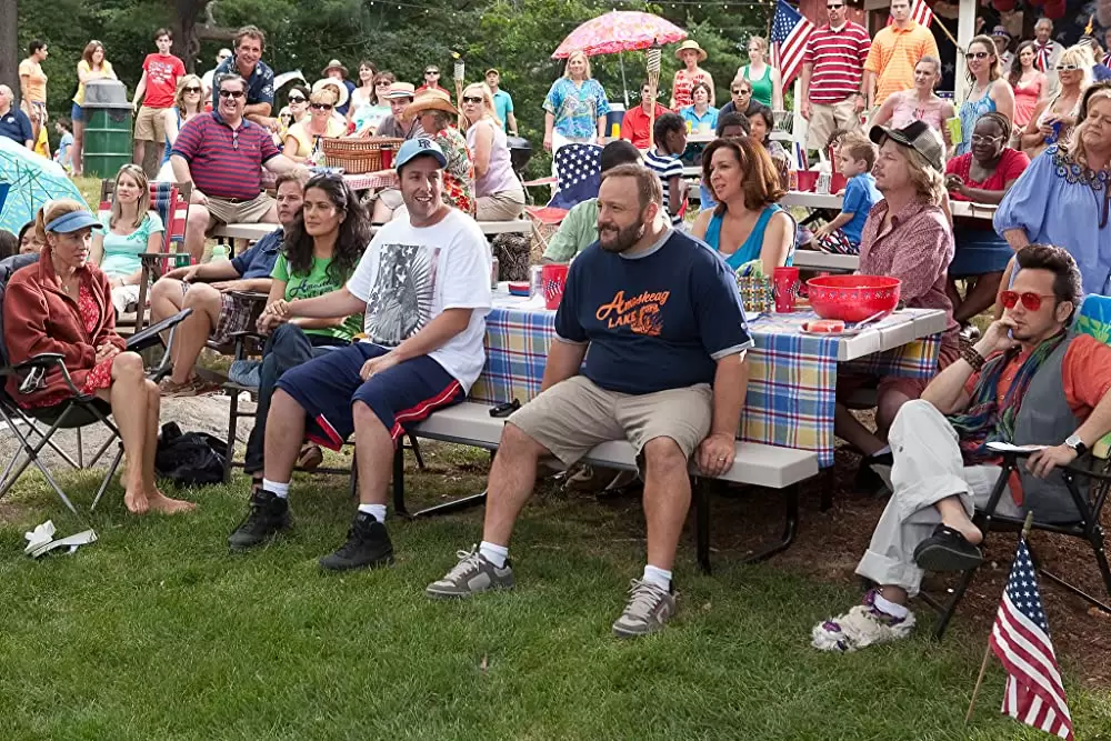 「アダルトボーイズ青春白書」サルマ・ハエック & アダム・サンドラー & ロブ・シュナイダー & マリア・ベロ & デビッド・スペード & ケビン・ジェームズ & マーヤ・ルドルフ & ジョイス・バン・パタンの画像