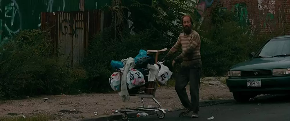 「ディクテーター 身元不明でニューヨーク」ジョーイ・スロトニックの画像