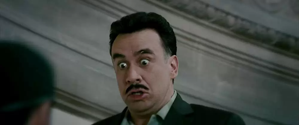 「ディクテーター 身元不明でニューヨーク」フレッド・アーミセンの画像