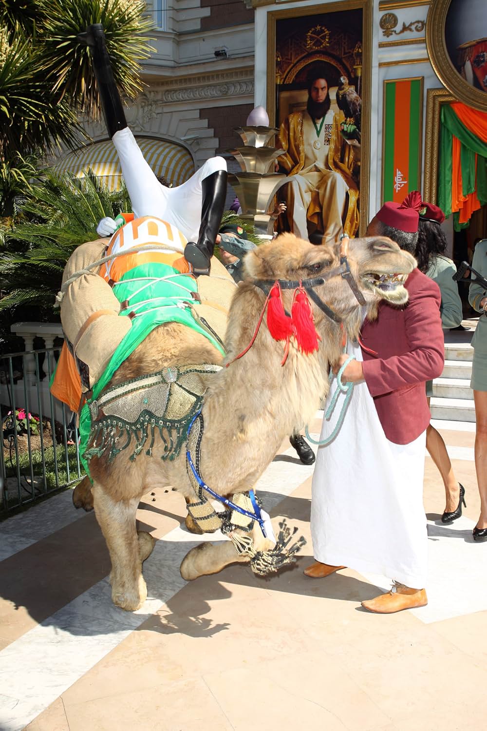 「ディクテーター 身元不明でニューヨーク」の画像