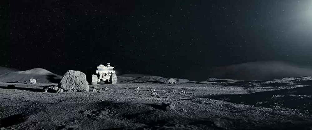 月に囚われた男の画像