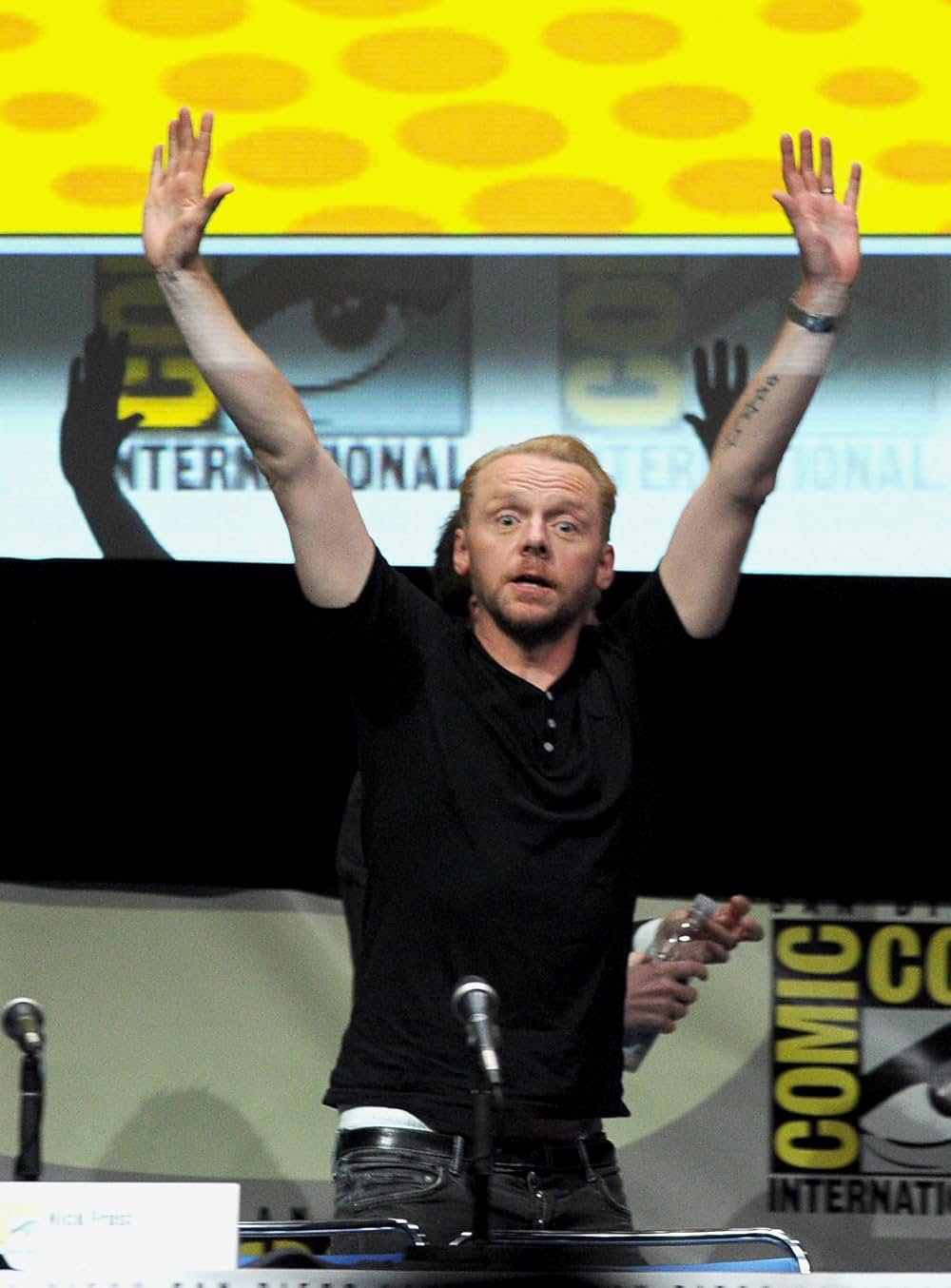 ワールズ・エンド 酔っぱらいが世界を救う！の画像