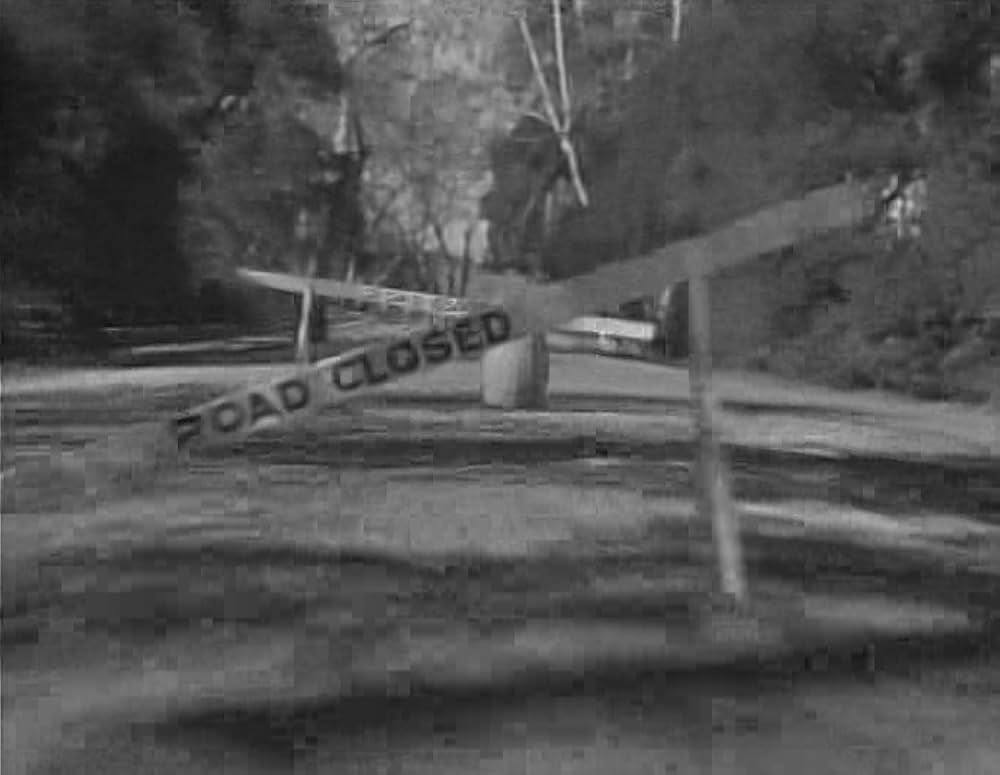 彼女はゴーストの画像