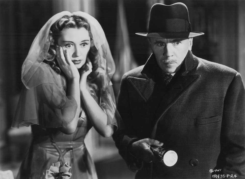 彼女はゴーストの画像