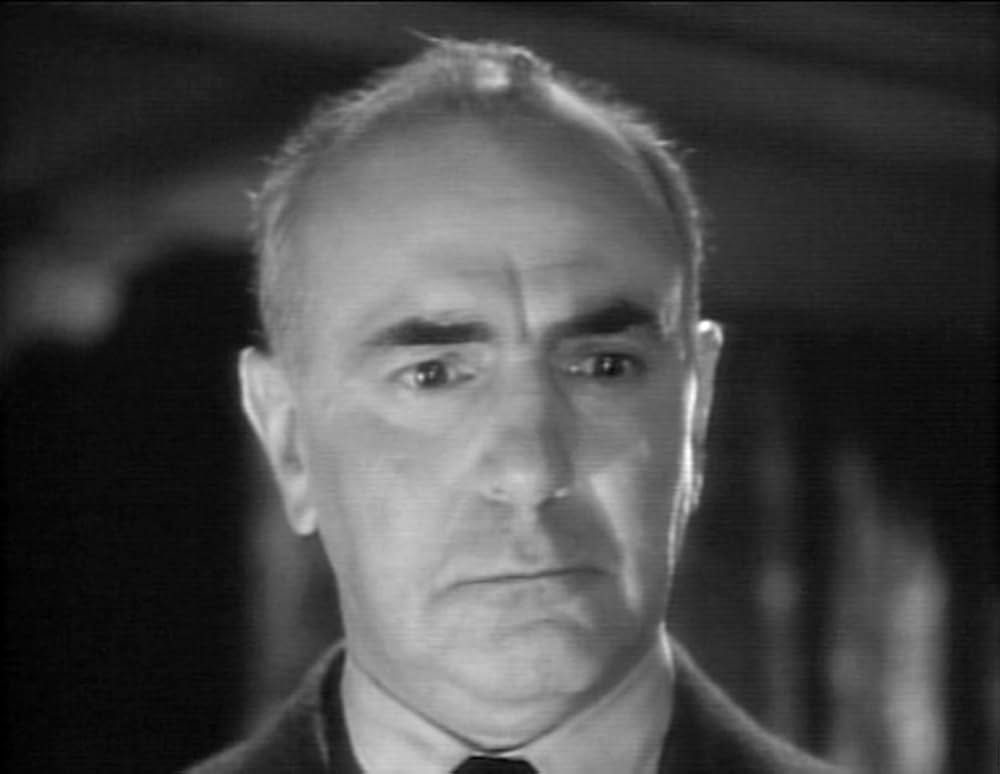 彼女はゴーストの画像