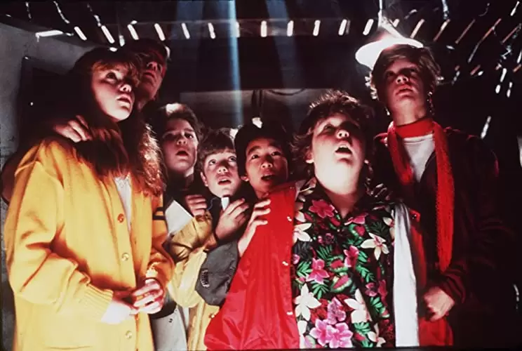 「グーニーズ」ショーン・アスティン & コリー・フェルドマン & マーサ・プリンプトン & ジョシュ・ブローリン & Jeff Cohen & ケリー・グリーン & ジョナサン・キー・クァンの画像