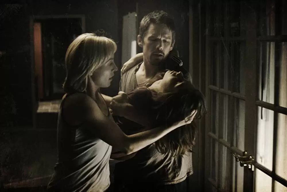 「フッテージ」イーサン・ホーク & ジュリエット・ライナンス & マイケル・ホール・ダダリオの画像