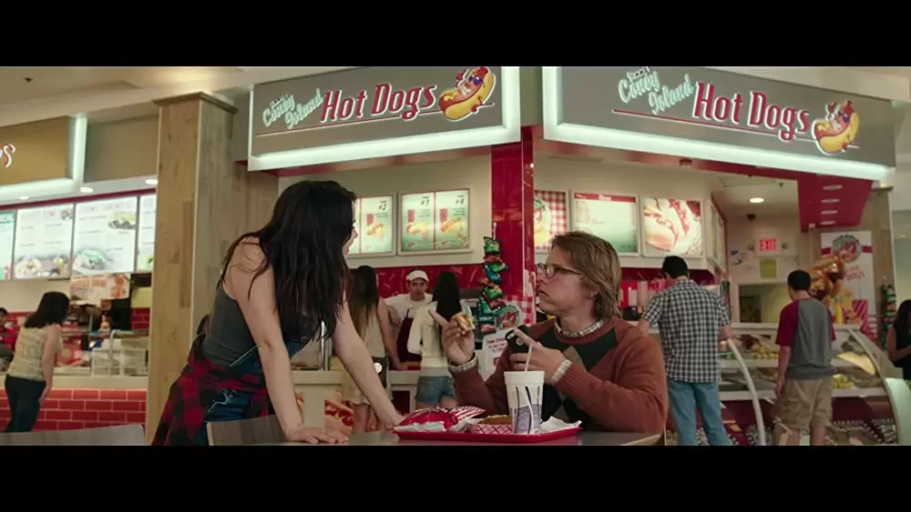 「THE DUFF／ダメ・ガールが最高の彼女になる方法」メイ・ホイットマン & ニック・エバースマンの画像