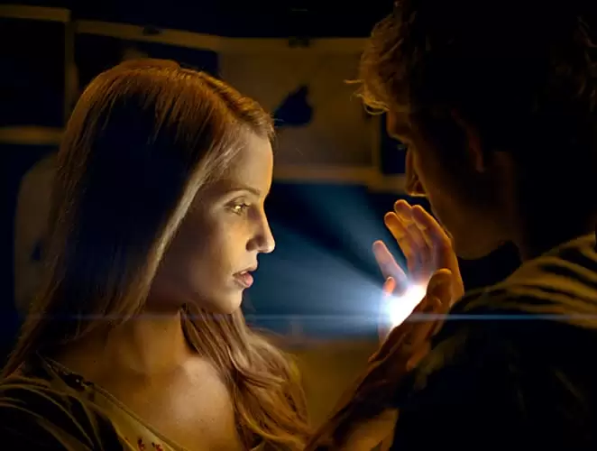 「アイ・アム・ナンバー4」アレックス・ペティファー & ダイアナ・アグロンの画像