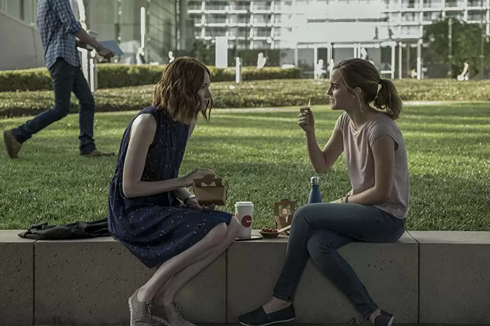 「ザ・サークル」エマ・ワトソン & カレン・ギランの画像