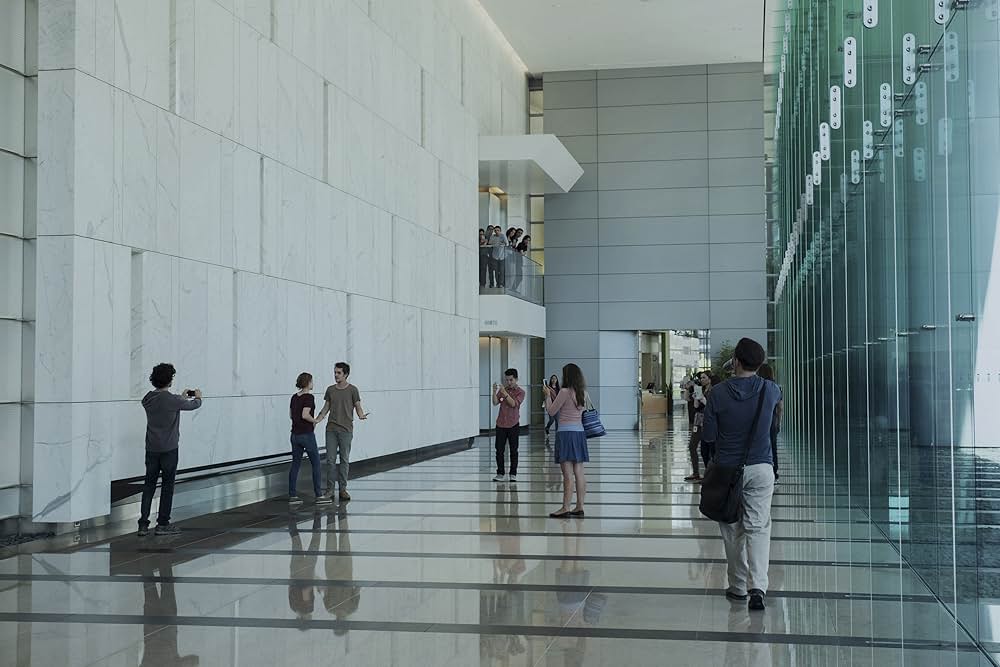 「ザ・サークル」の画像