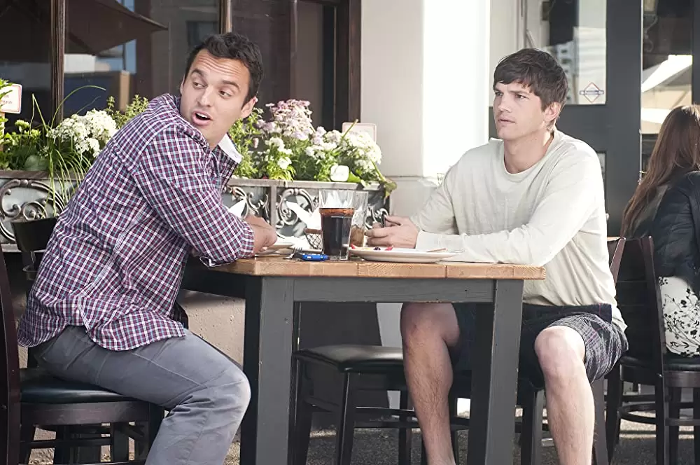 「抱きたいカンケイ」アシュトン・カッチャー & ジェイク・ジョンソンの画像