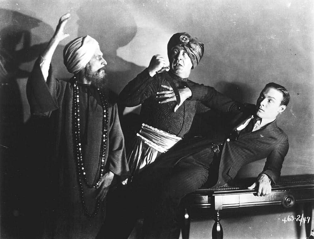 ヤング・ラジャーの画像