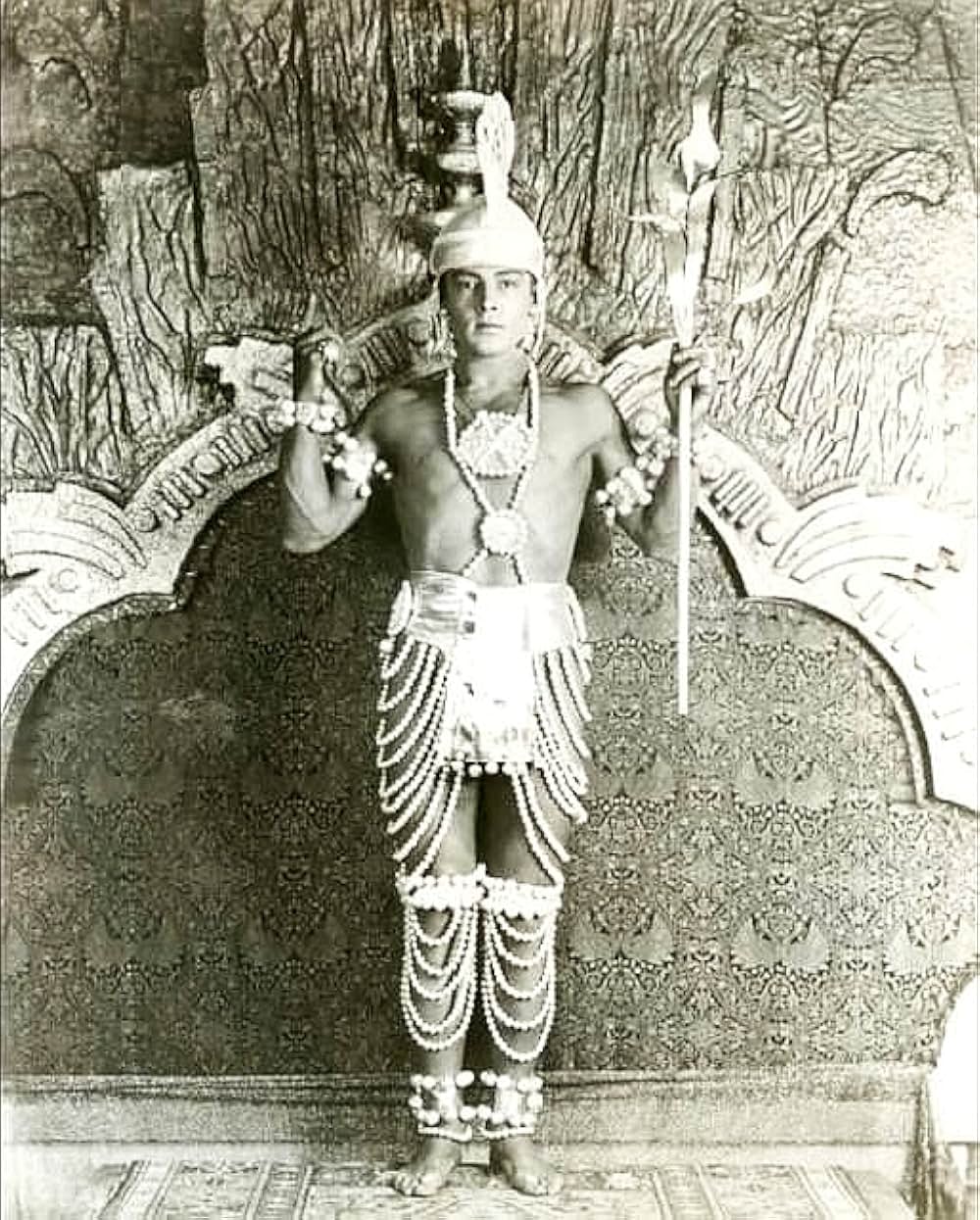 ヤング・ラジャーの画像