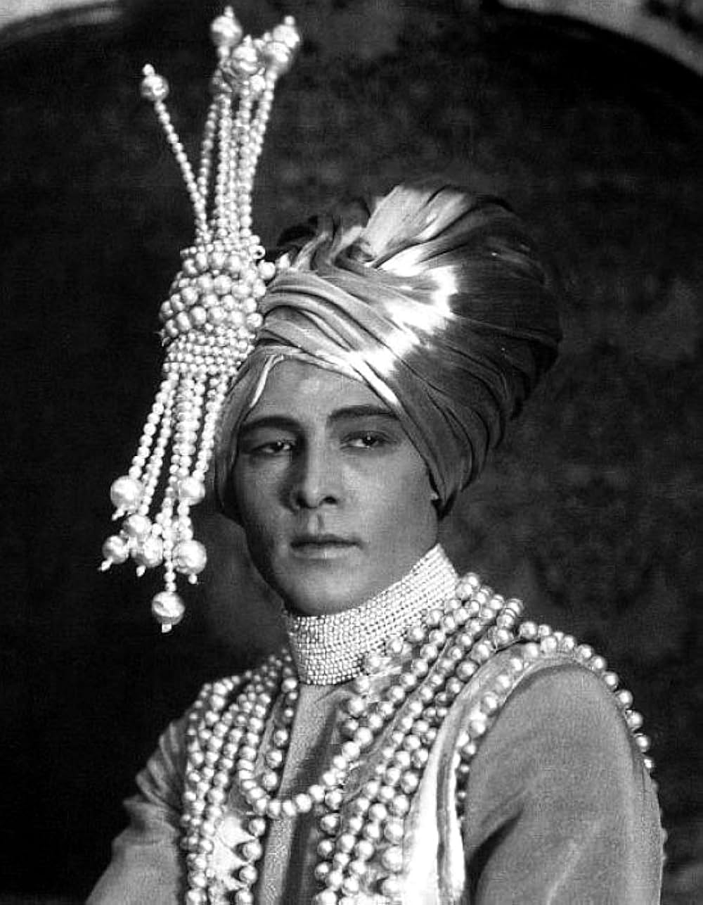 ヤング・ラジャーの画像