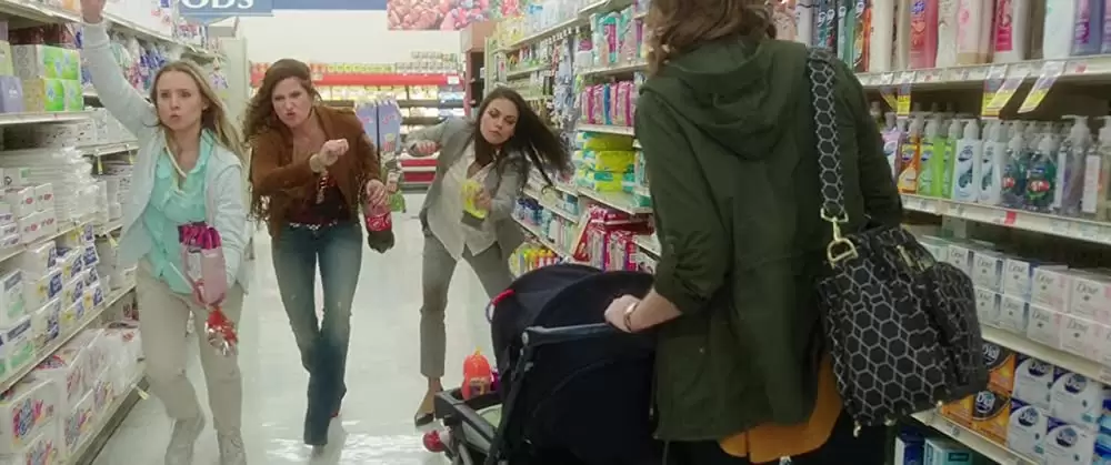 「バッドママ」ミラ・クニス & クリステン・ベル & キャスリン・ハーンの画像