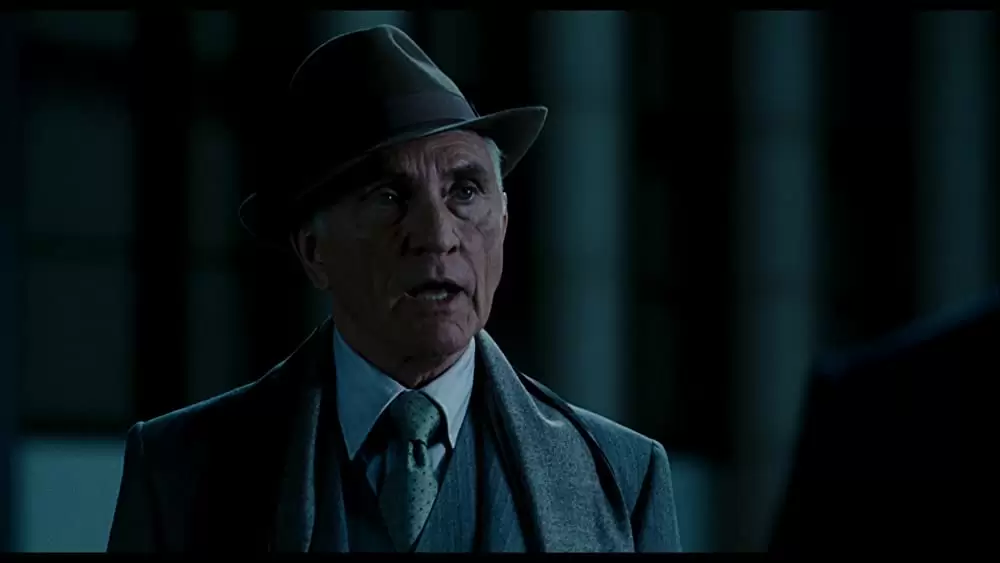 「アジャストメント」テレンス・スタンプの画像