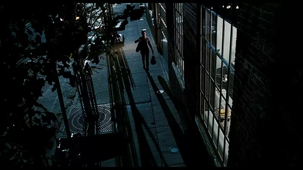 「アジャストメント」エミリー・ブラントの画像