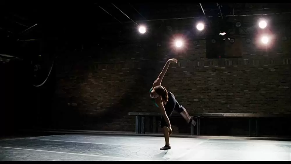 「アジャストメント」エミリー・ブラントの画像