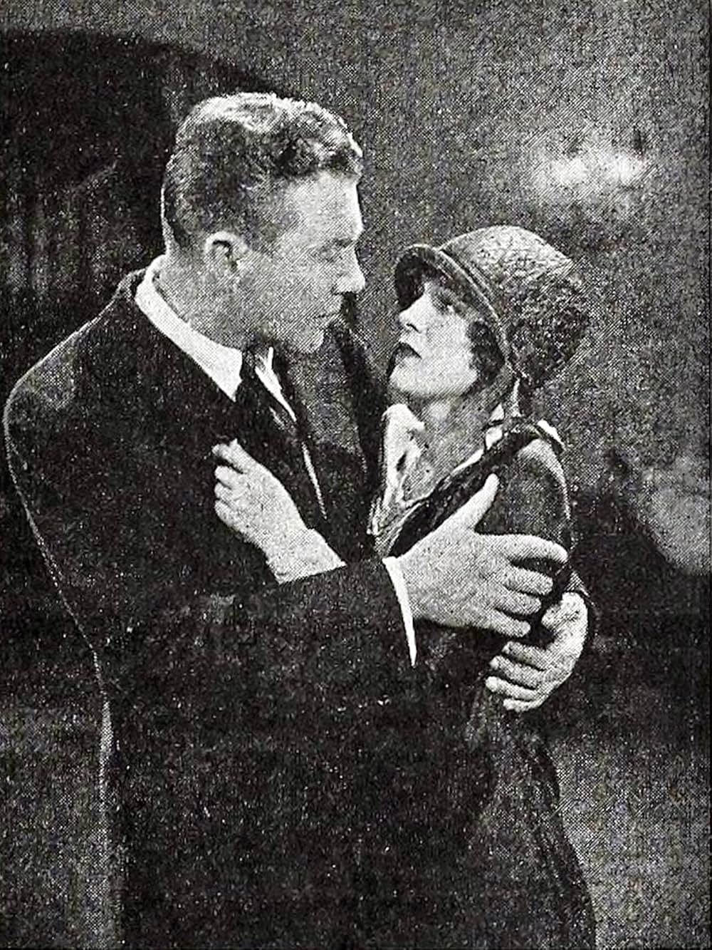 薄氷をふんでの写真