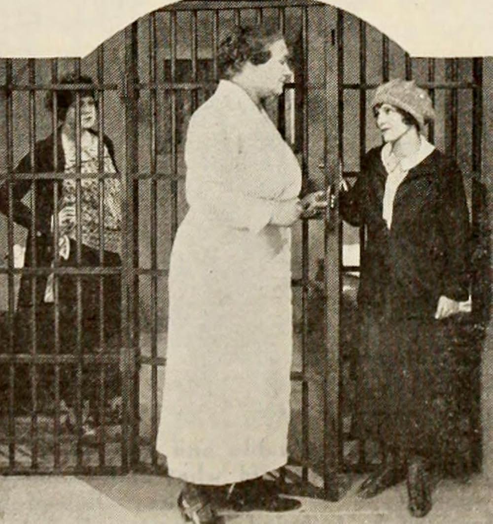 薄氷をふんでの画像