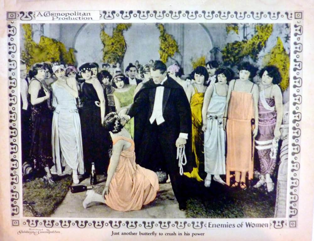 女性の敵の画像