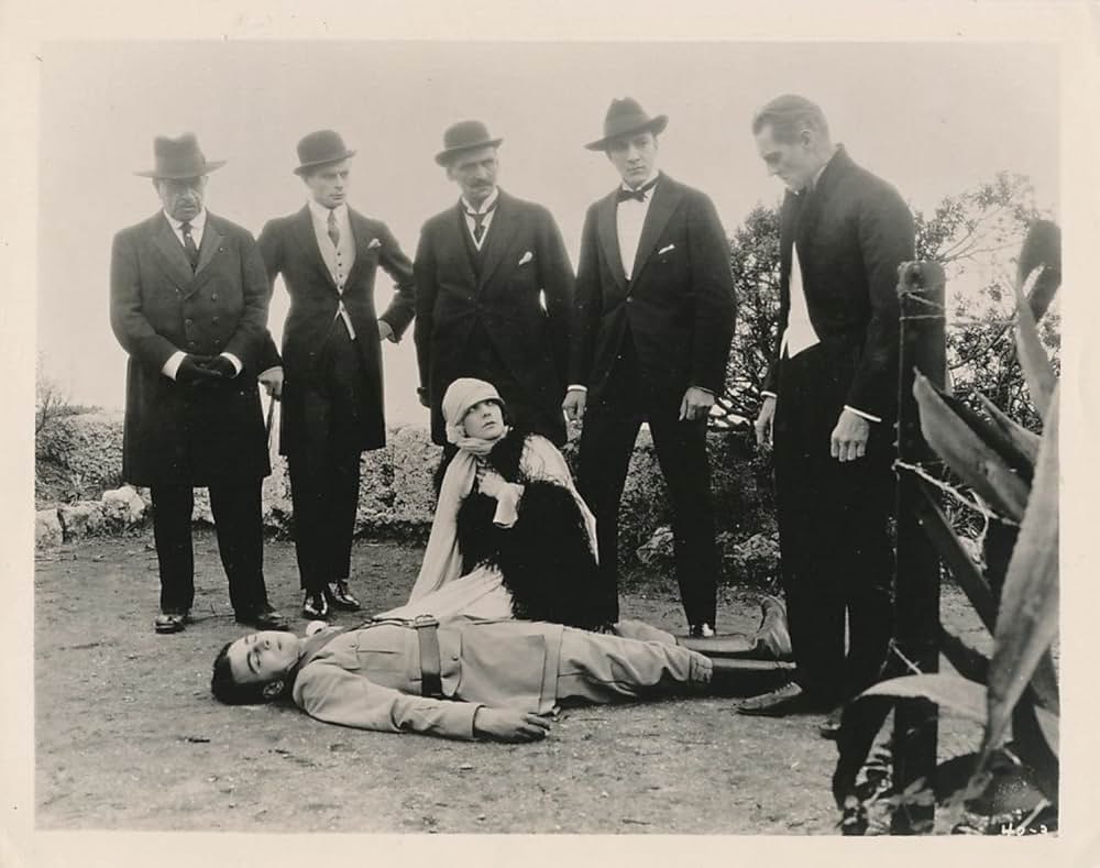 女性の敵の画像