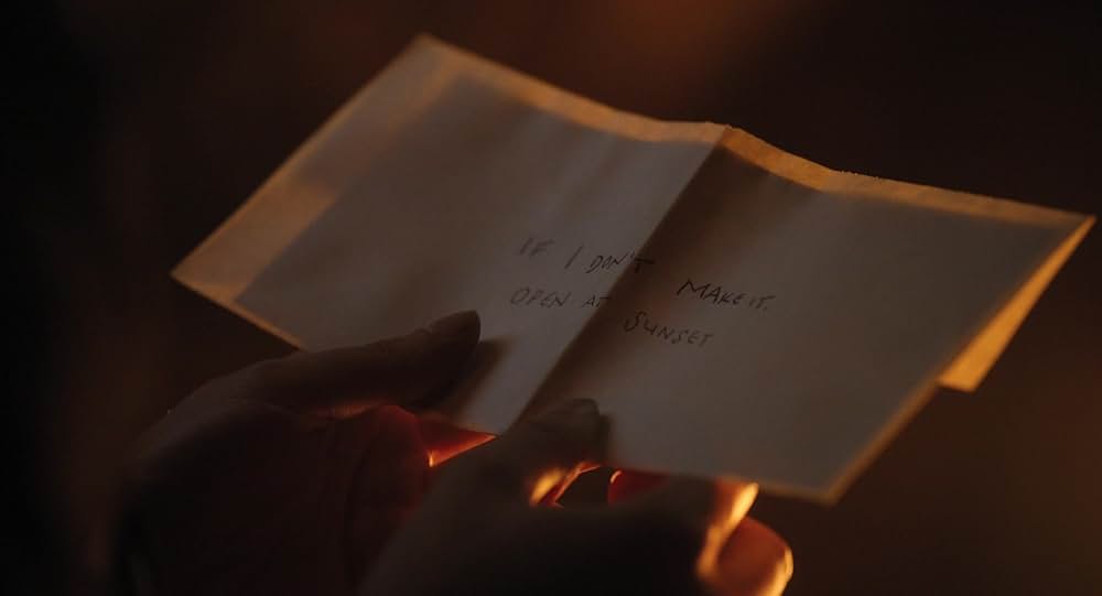 深い谷の間にの画像