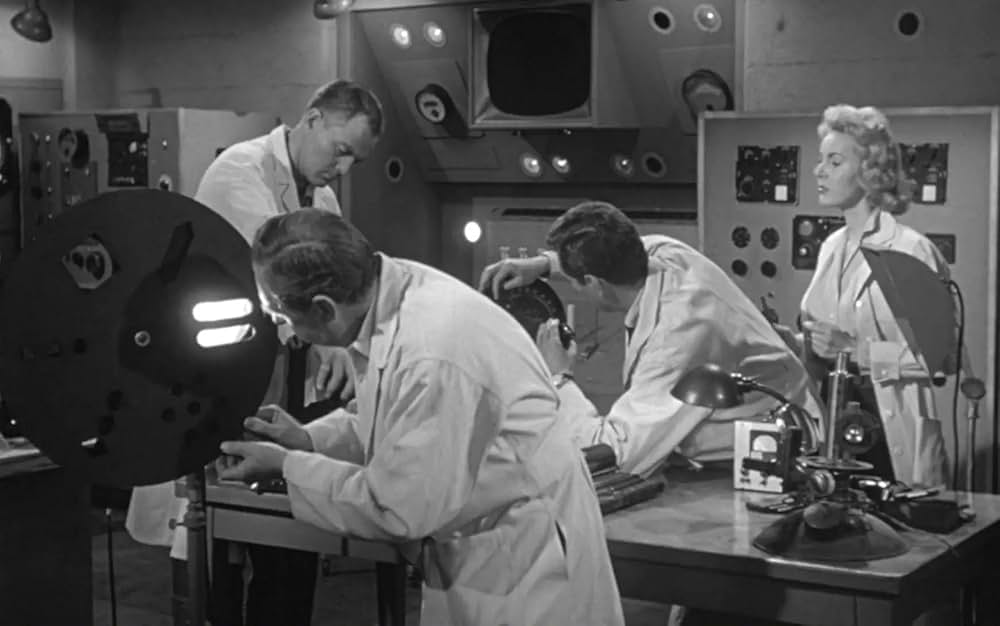 インベーダー侵略 ゾンビ襲来の画像