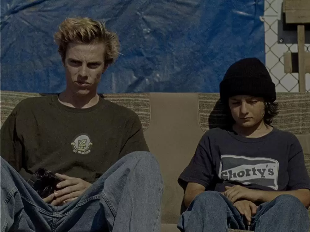 「mid90s ミッドナインティーズ」サニー・スリッチ & Ryder McLaughlin & ライダー・マクラフリンの画像