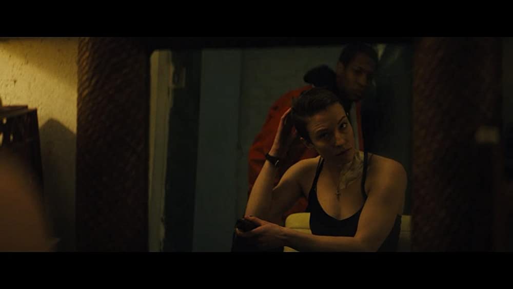 囚われた国家の画像