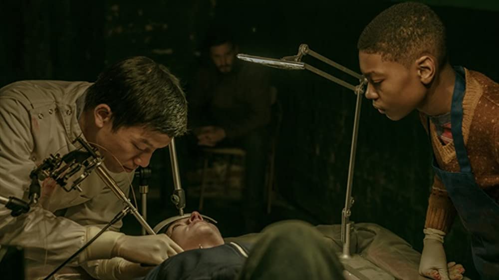 囚われた国家の画像