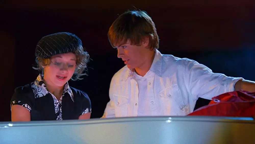 「ハイスクール・ミュージカル2」オレーシャ・ルーリン & ザック・エフロンの画像