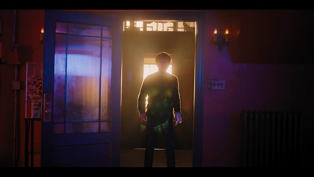 LOVE HURTS／ラブ・ハーツの画像