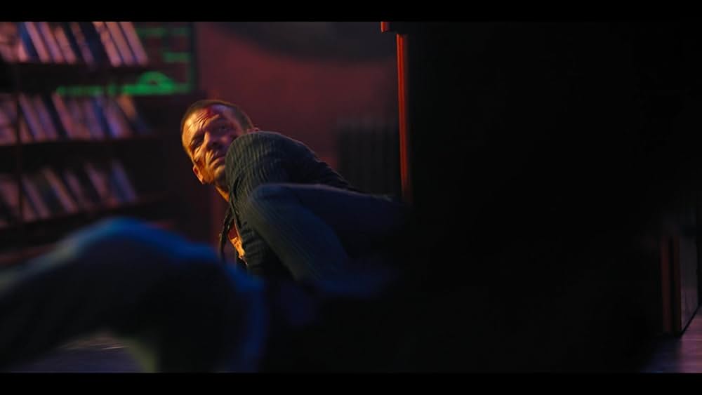 LOVE HURTS／ラブ・ハーツの画像