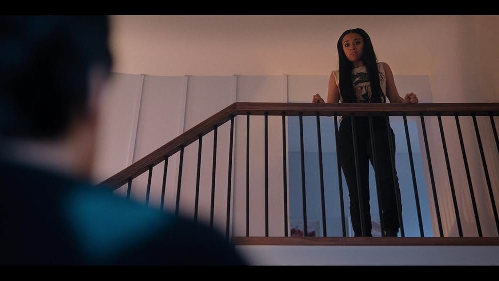 LOVE HURTS／ラブ・ハーツの画像