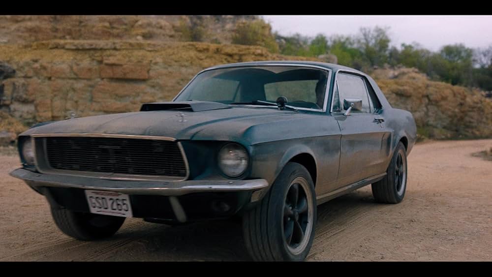 LOVE HURTS／ラブ・ハーツの画像