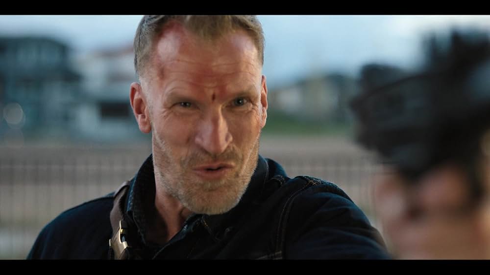 LOVE HURTS／ラブ・ハーツの画像