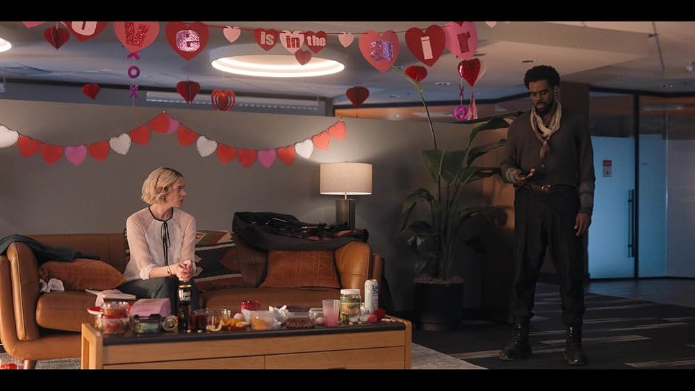 LOVE HURTS／ラブ・ハーツの画像