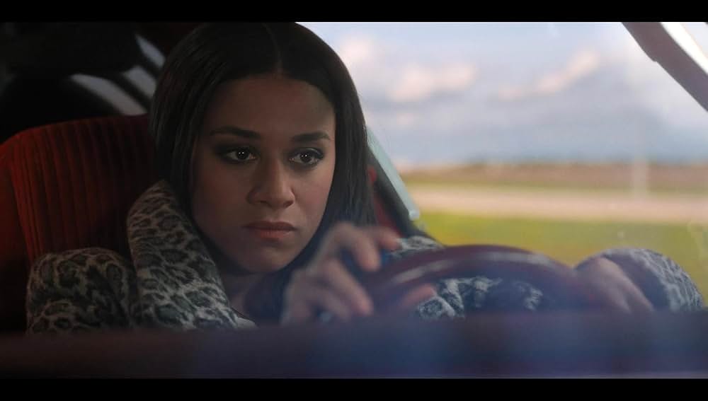 LOVE HURTS／ラブ・ハーツの画像