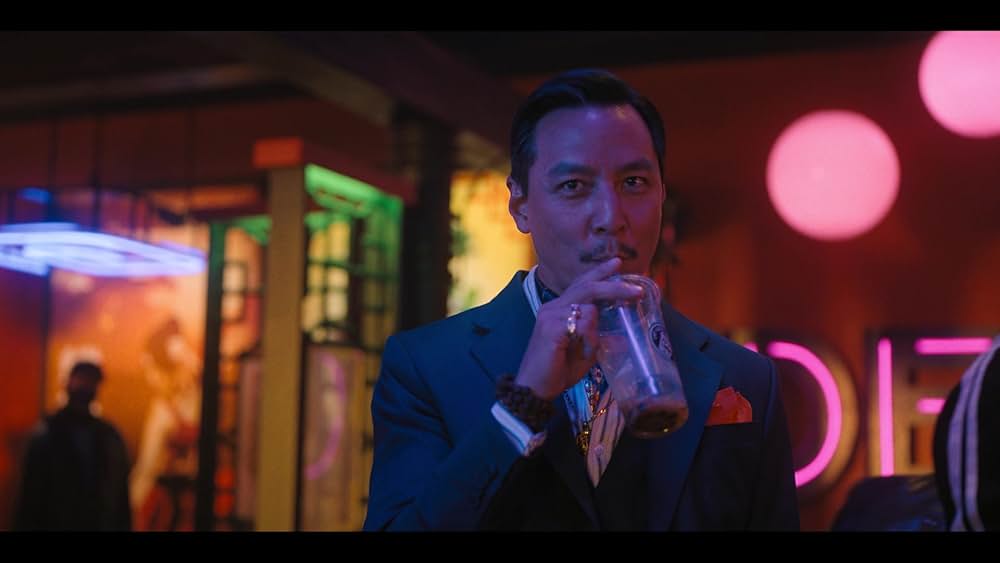 LOVE HURTS／ラブ・ハーツの画像