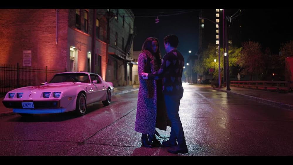 LOVE HURTS／ラブ・ハーツの画像