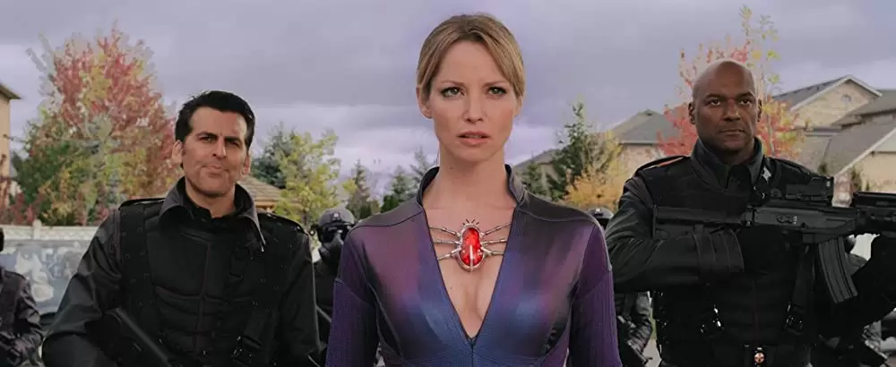 「バイオハザードV リトリビューション」オデッド・フェール & シエンナ・ギロリー & コリン・サーモンの画像