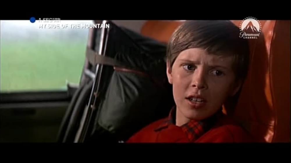 少年と鷹の画像