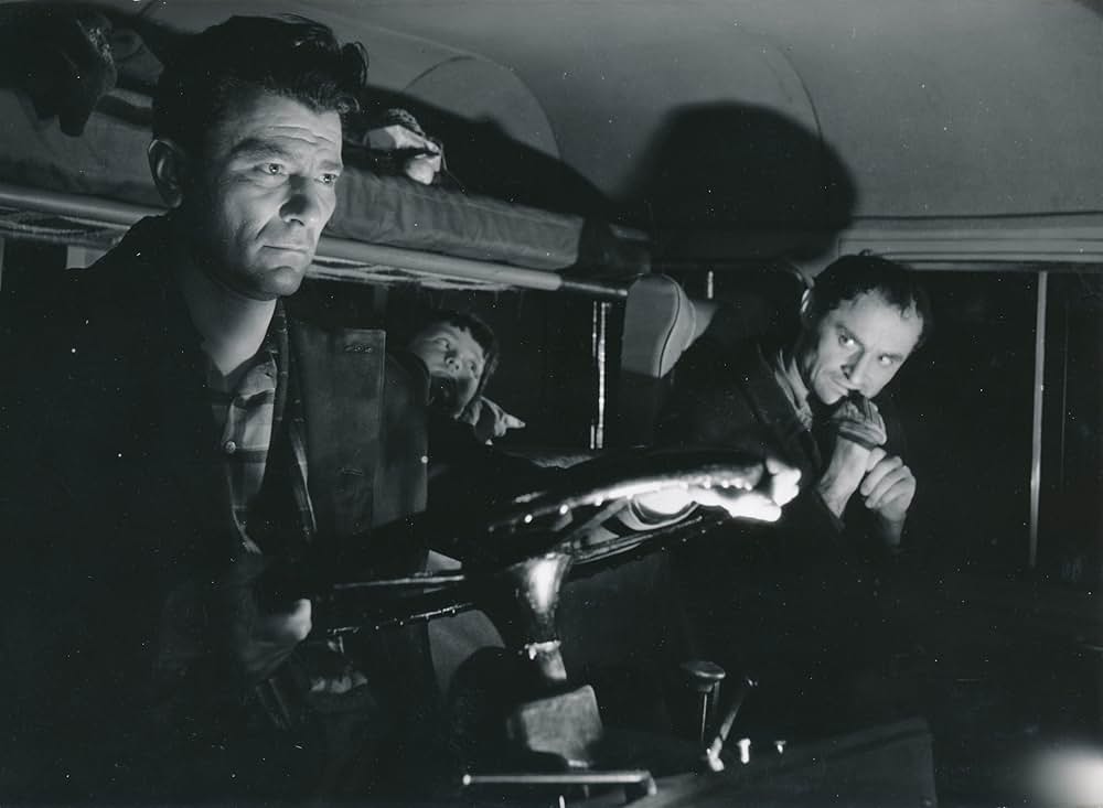 H-8...（原題）の写真