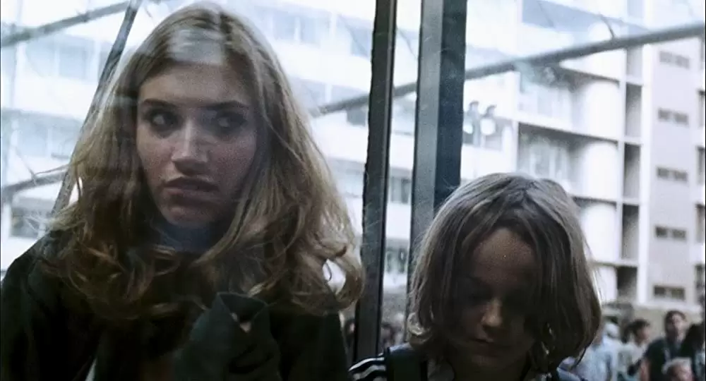 「28週後...」イモージェン・プーツ & マッキントッシュ・マグルトンの画像